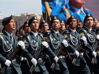 В Казахстане прошел военный парад в честь Дня защитника Отечества В Казахстане прошел военный парад в честь Дня защитника Отечества